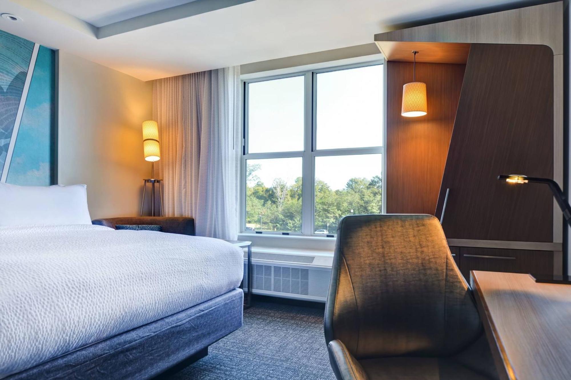 คอร์ตยาร์ด แจ็คสัน เมดิสัน Hotel ภายนอก รูปภาพ