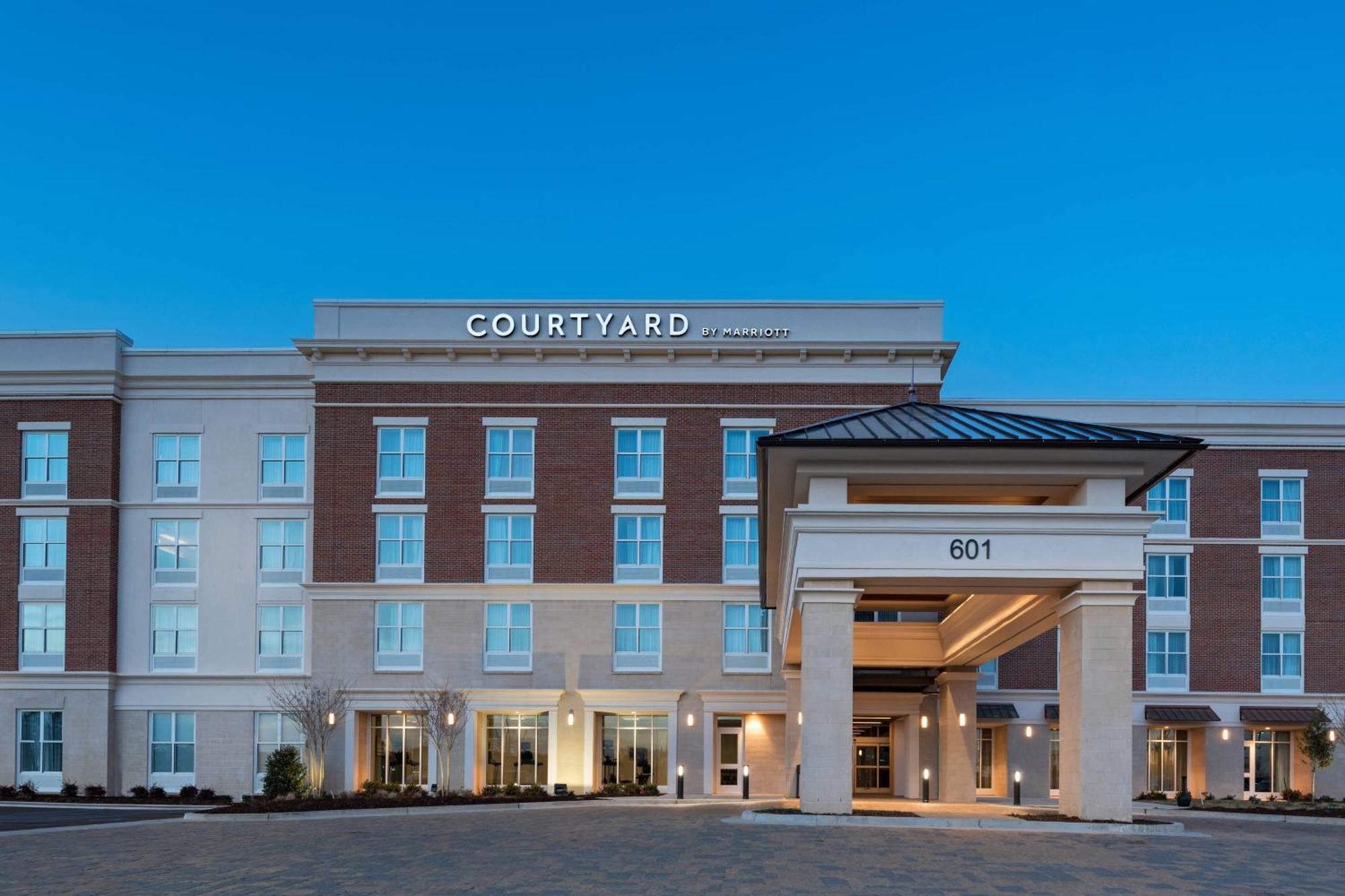 คอร์ตยาร์ด แจ็คสัน เมดิสัน Hotel ภายนอก รูปภาพ